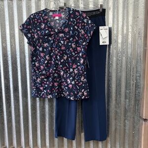 Women’s Scrub Set-Print Top-Navy Scrub Pants-S top/XS Petite Length Pants